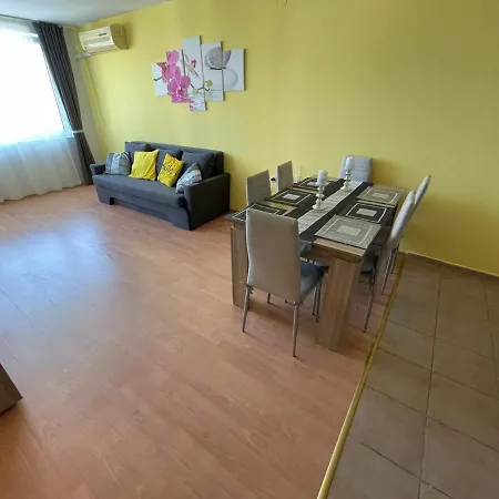 Apartmán Stunning Beach Front Sveti Vlas