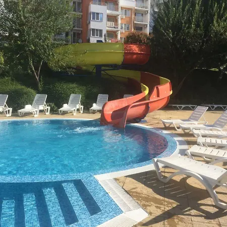 Stunning Beach Front Apartmán *