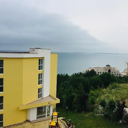Stunning Beach Front Apartmán *